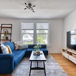 Stay Portland - La Casa Burnside -Local Eateries -Shops - Bars
