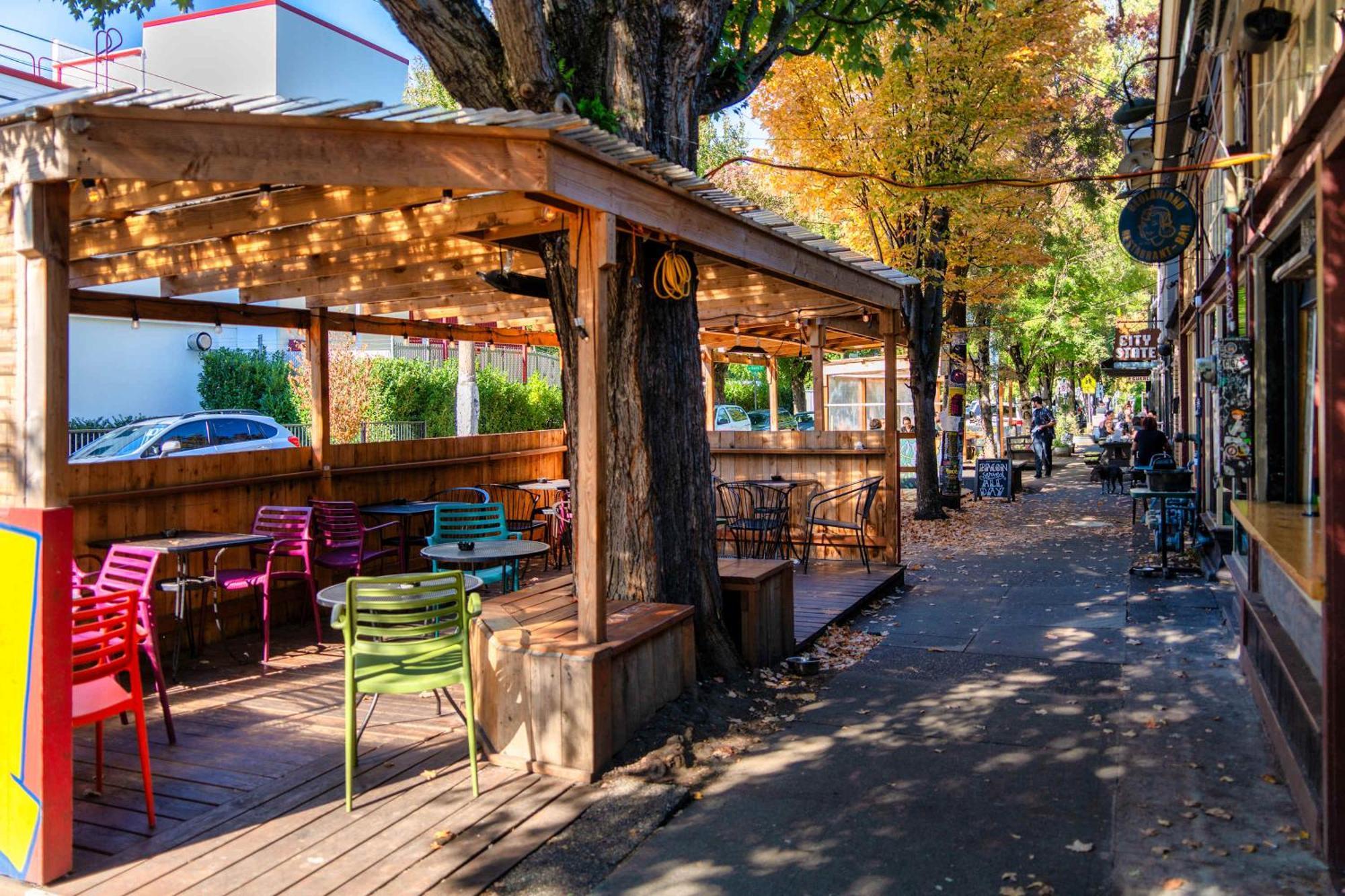 Apartment - La Casa Burnside -local Eateries -shops - Bars *